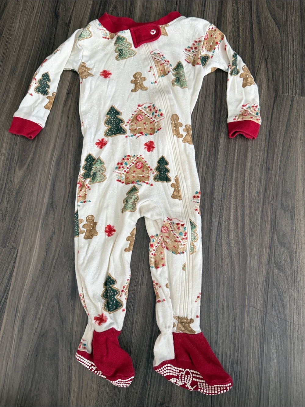 Like new Burt’s Bees 3-6 month gingerbread and Cookie Sleeper